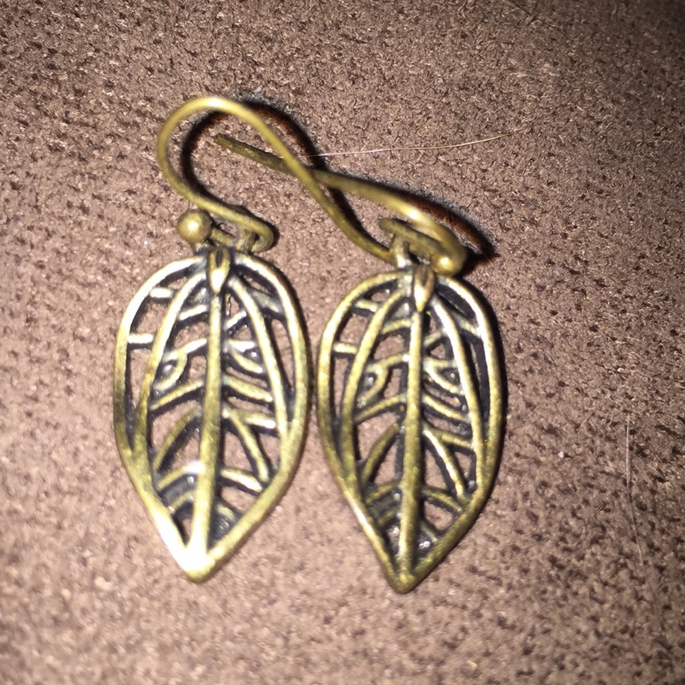 Leaf earrings